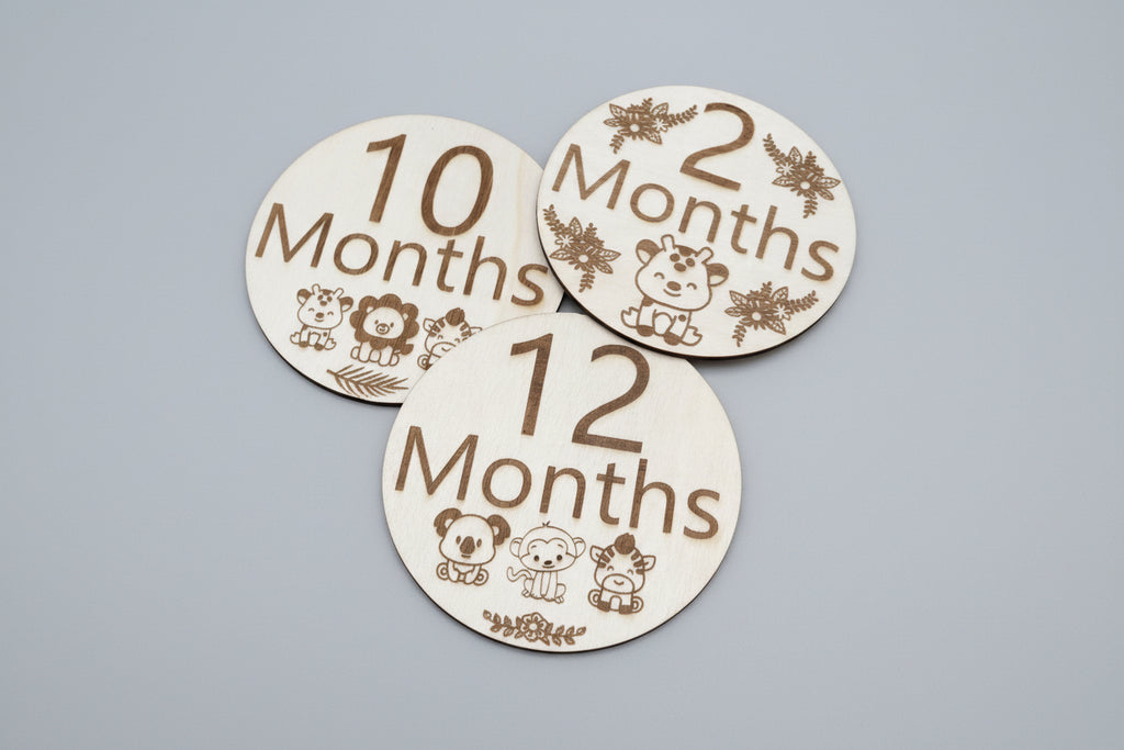 Safari Baby Monthly Milestone Wooden Rounds – First Year Set (6 Discs)