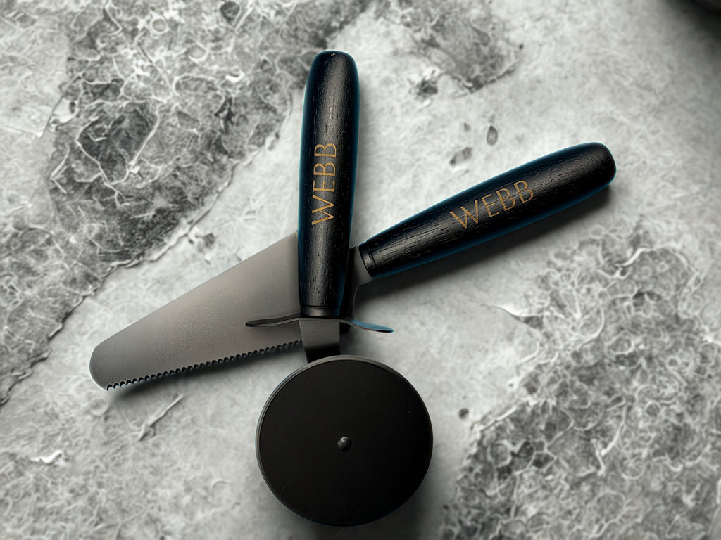 Personalized Black Stainless Steel Pizza Cutter & Serving Spatula Set