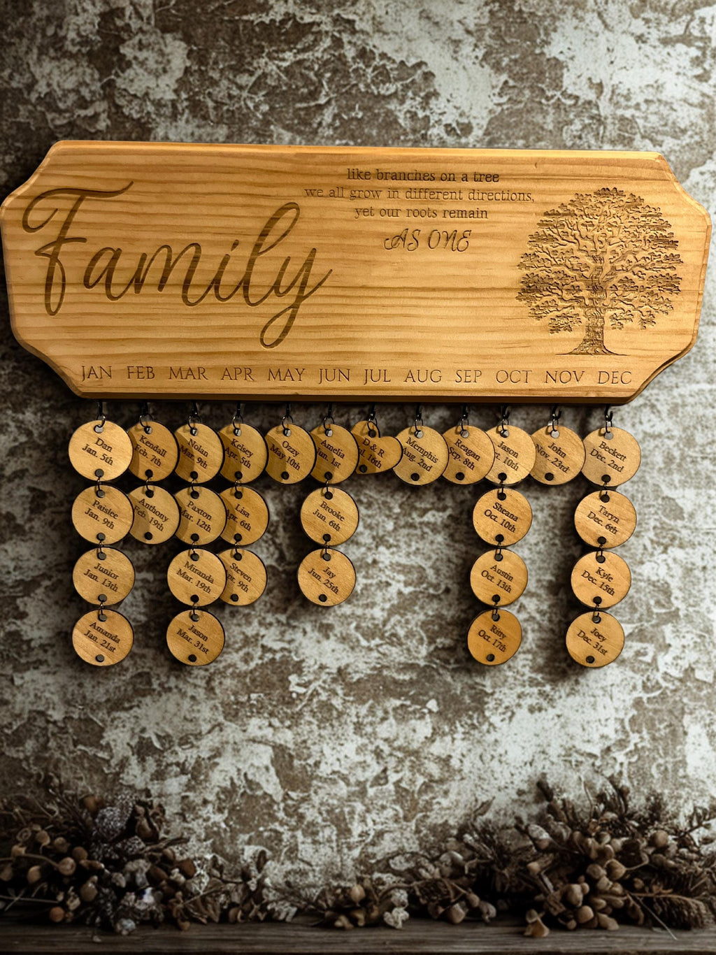 Personalized Wooden Birthday & Anniversary Date Hanger – Custom Family Reminder Board